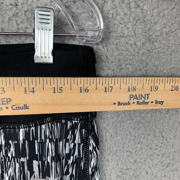 Nike Dri-FIT Pants Womens XL Black White Running Capri Pocket Athleisure - Picture 5 of 14